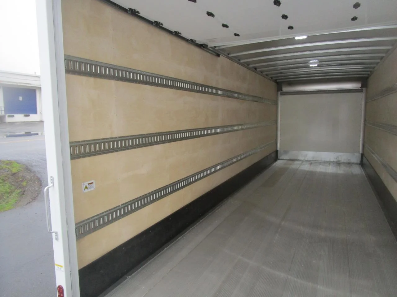 2024 Freightliner eM2 in Pacific, WA — photo 10