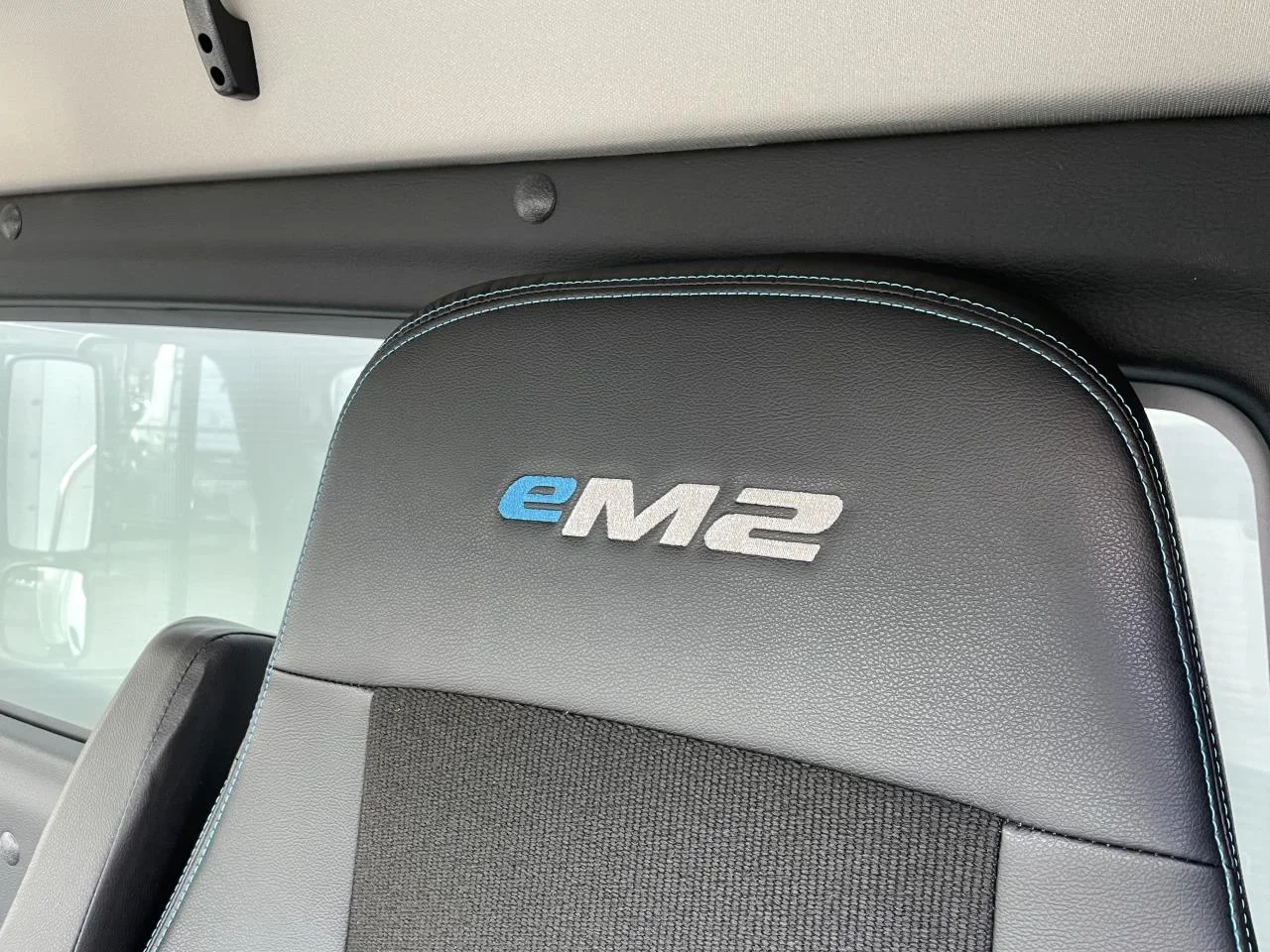 2024 Freightliner eM2 in Pacific, WA — photo 9