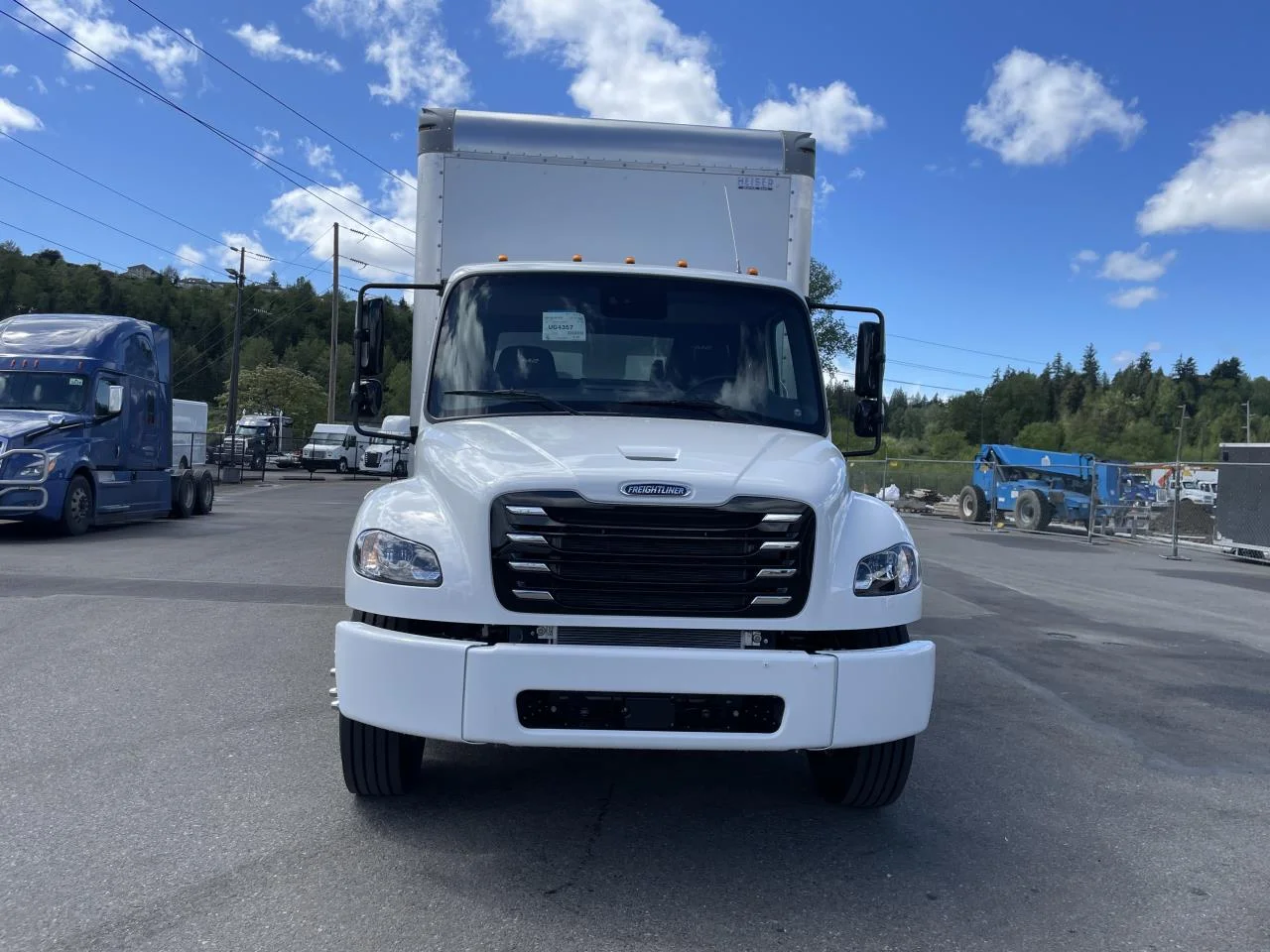 2024 Freightliner eM2 in Pacific, WA — photo 2