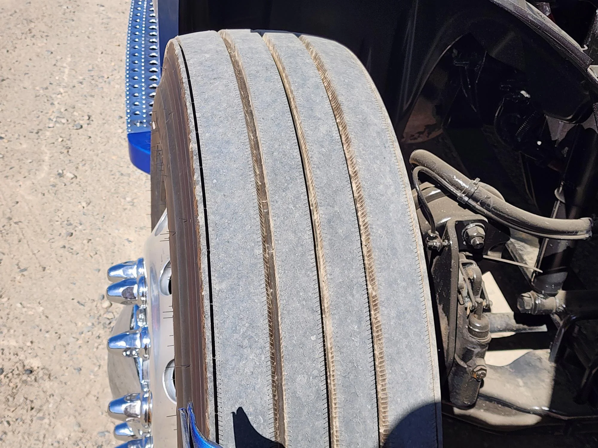 2020 Freightliner Cascadia in Fresno, CA — photo 19