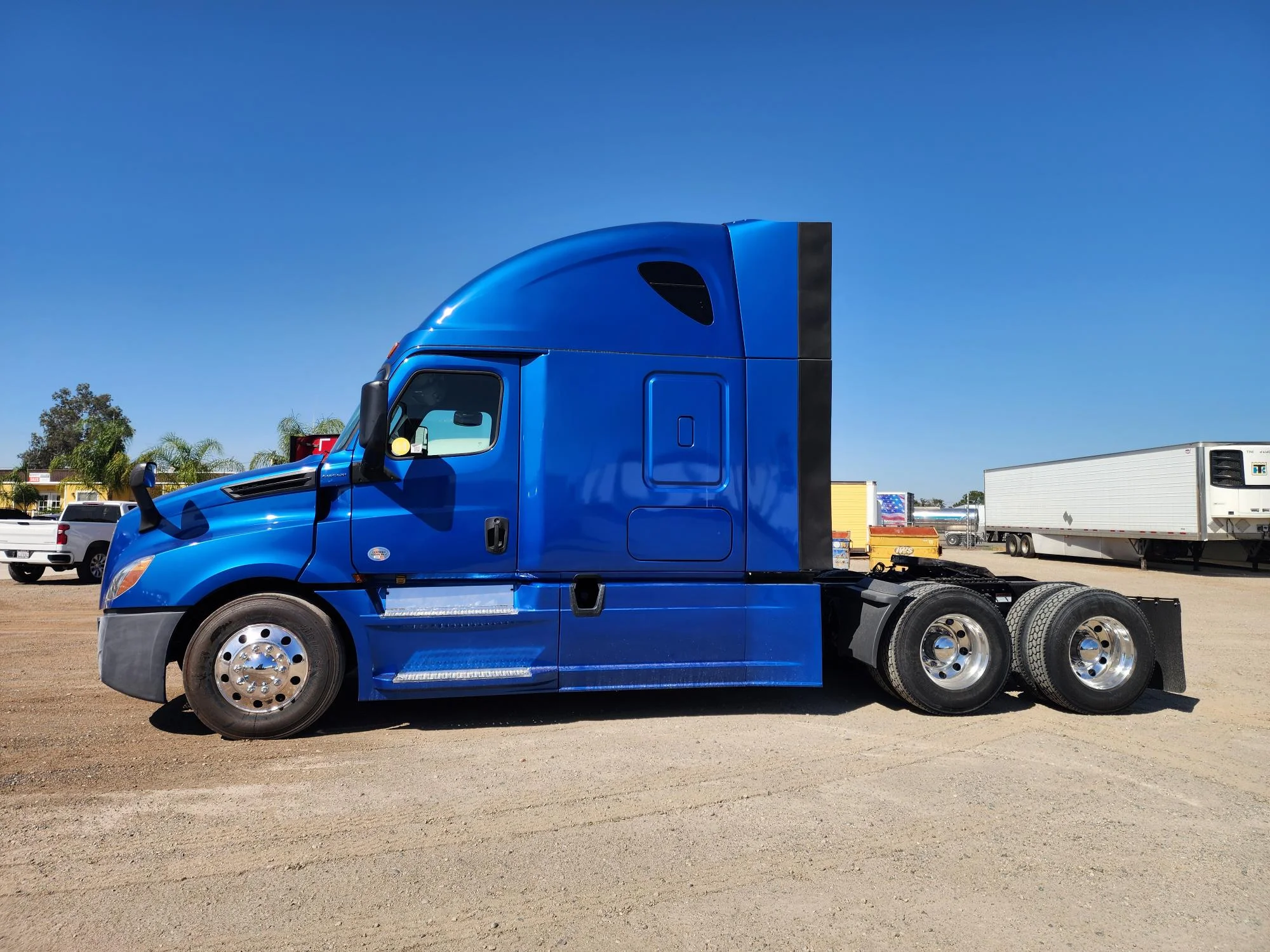 2020 Freightliner Cascadia in Fresno, CA — photo 4