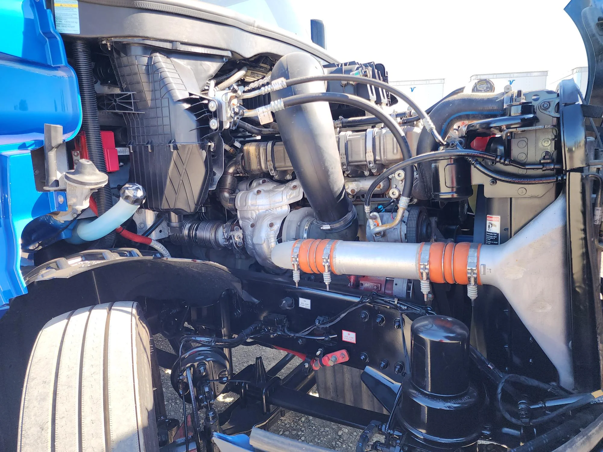 2020 Freightliner Cascadia in Fresno, CA — photo 18