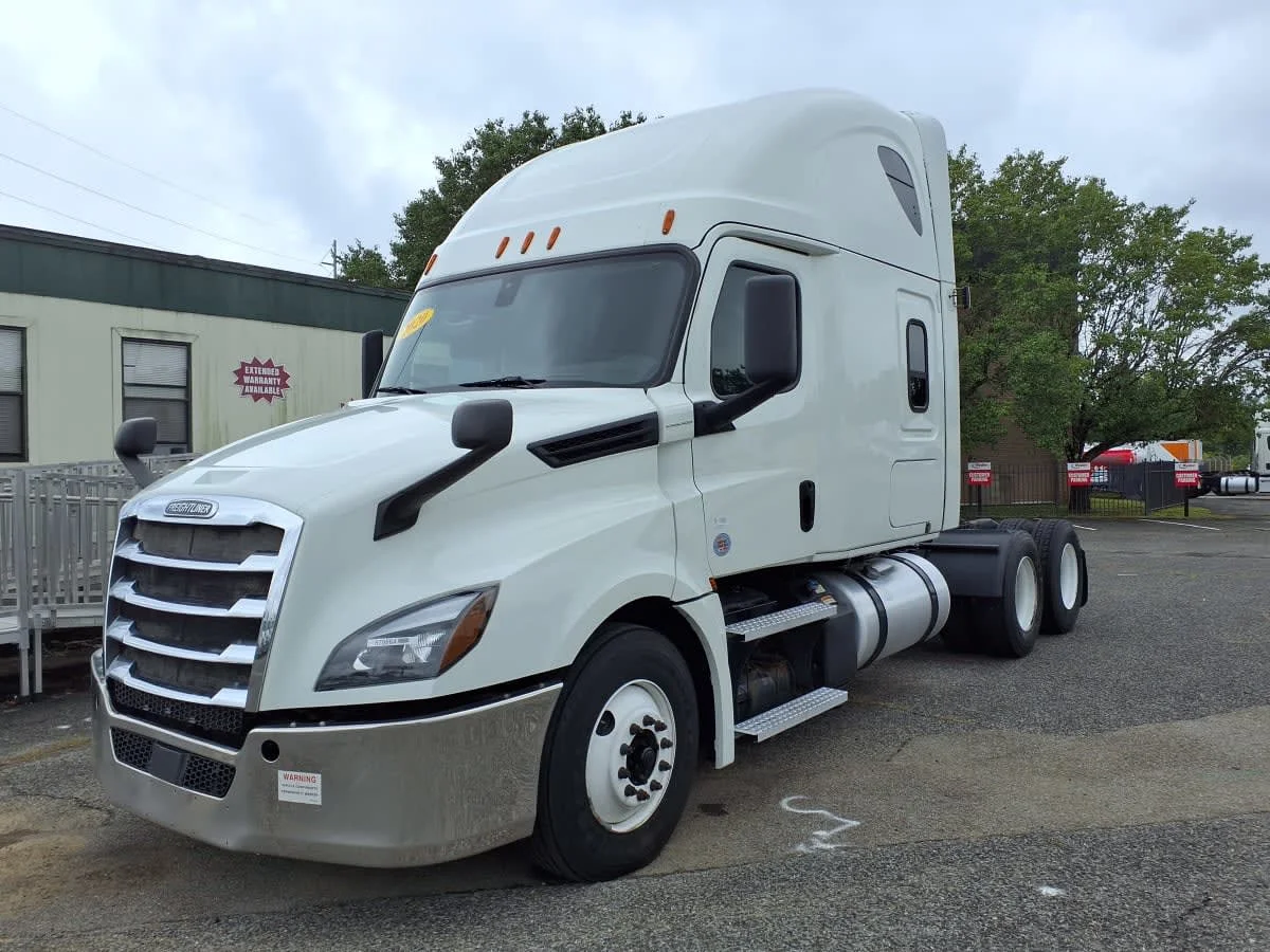 2020 Freightliner Cascadia in Knoxville, TN