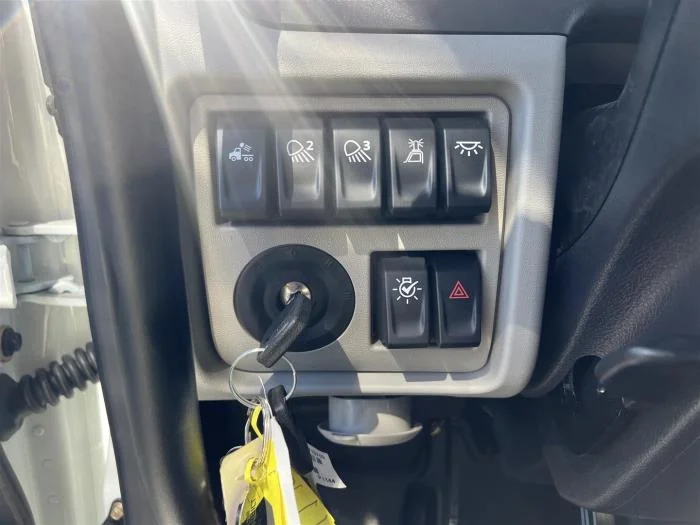 2025 Peterbilt 567 - image 25