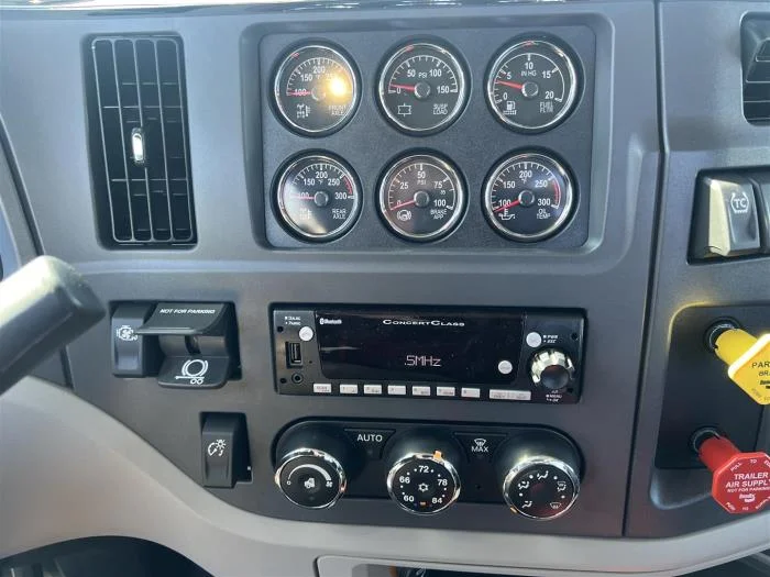 2025 Peterbilt 567 - image 22