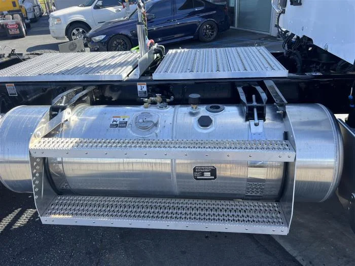 2025 Peterbilt 567 - image 6