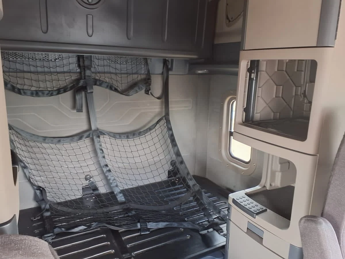 2020 Freightliner Cascadia in Dallas, TX — photo 8