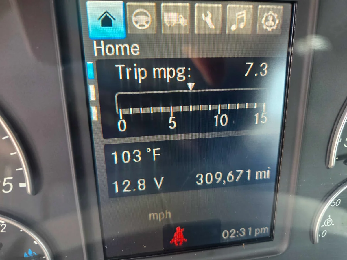 2019 Freightliner Cascadia in Allentown, PA — photo 9