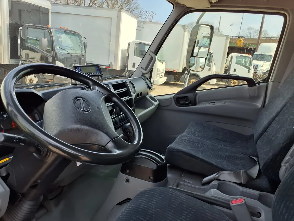 2020 Hino 195 in Warwick, RI — photo 8
