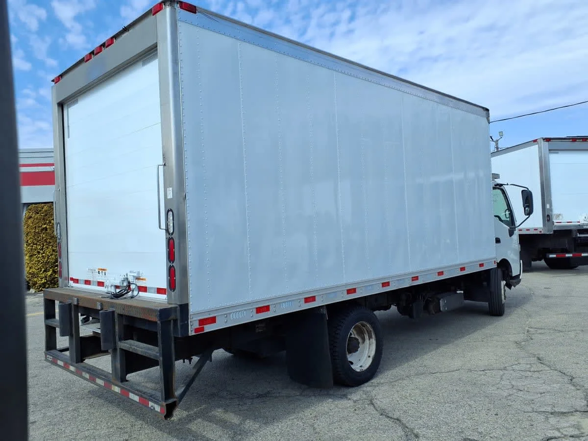 2020 Hino 195 in Warwick, RI — photo 4