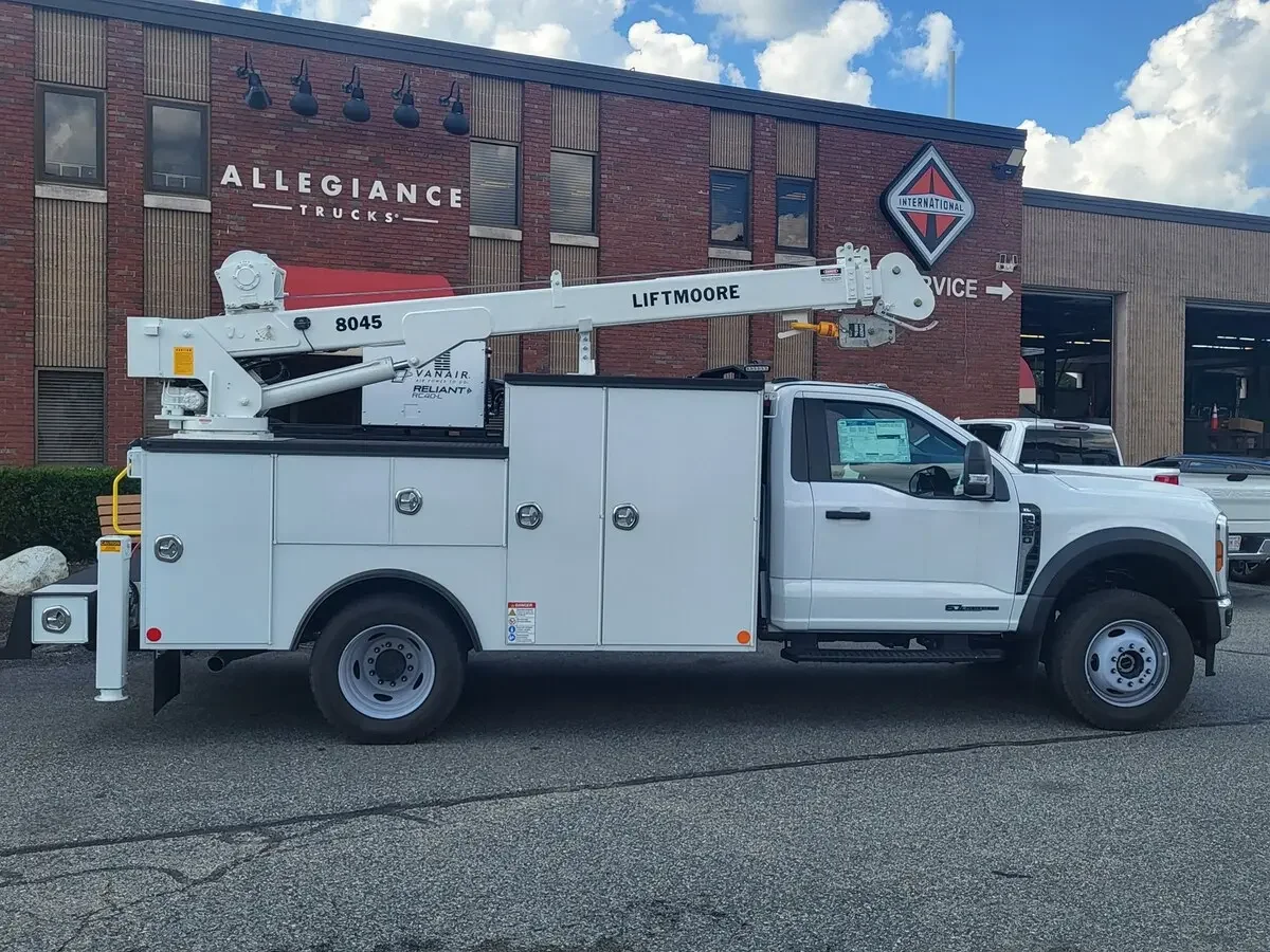 2024 Ford F-600 in Foxboro, MA — photo 8