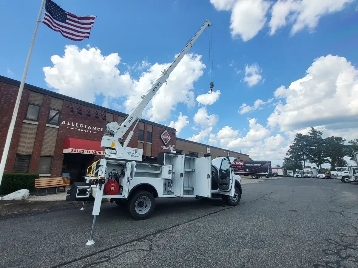 2024 Ford F-600 in Foxboro, MA — photo 9