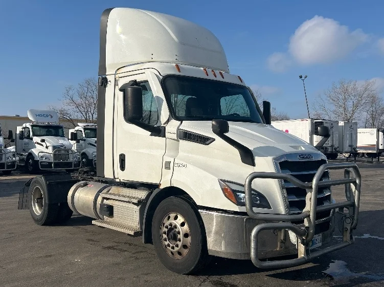 2020 Freightliner Cascadia in La Porte, IN