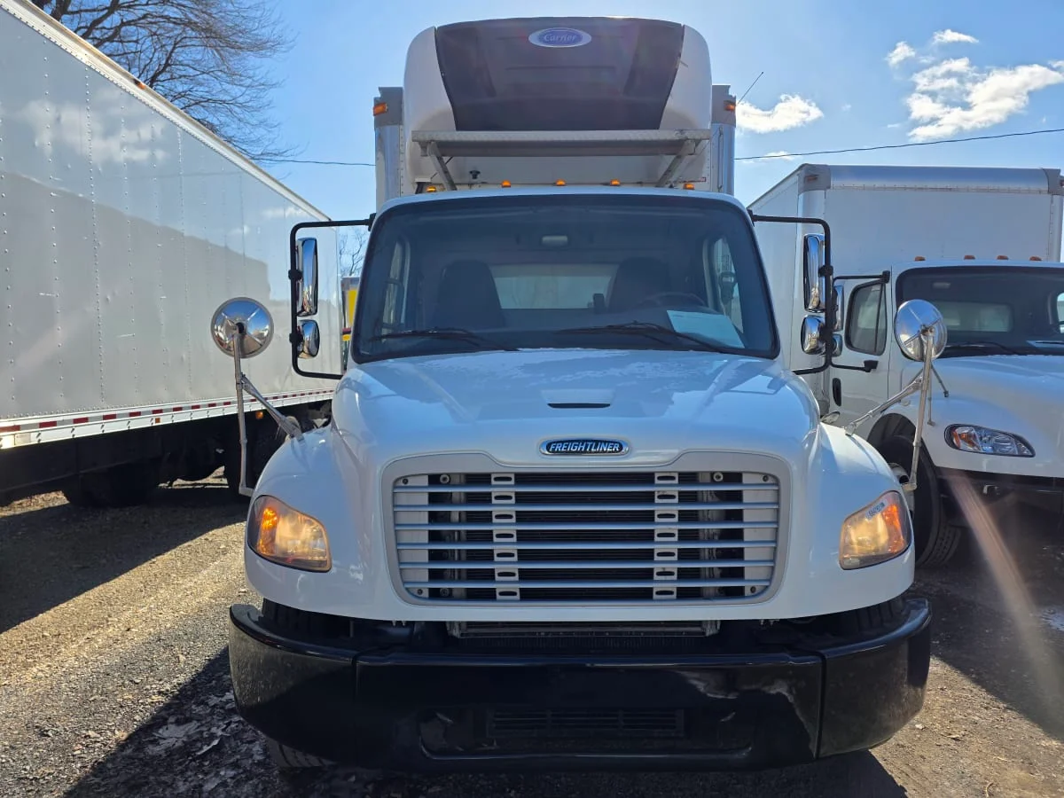 2018 Freightliner M2 106 - image 2