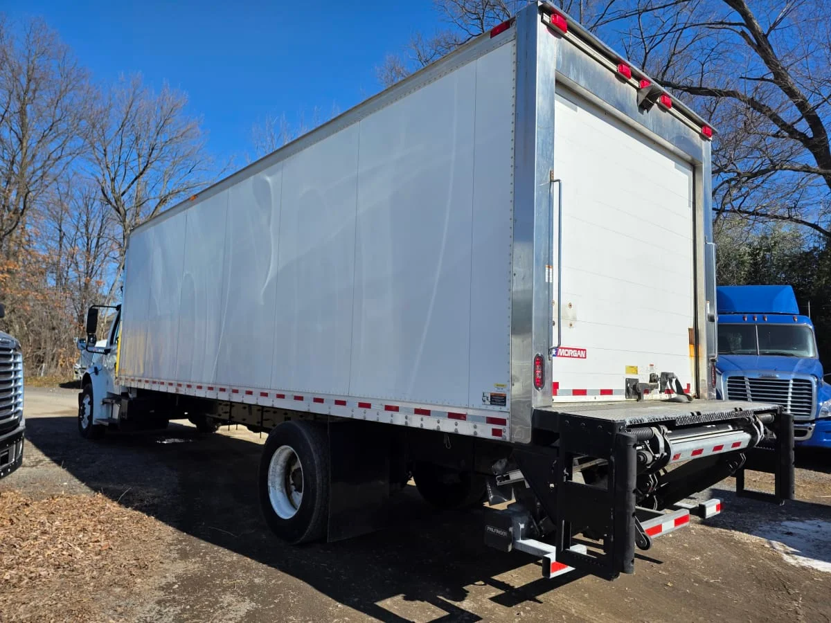 2018 Freightliner M2 106 - image 6