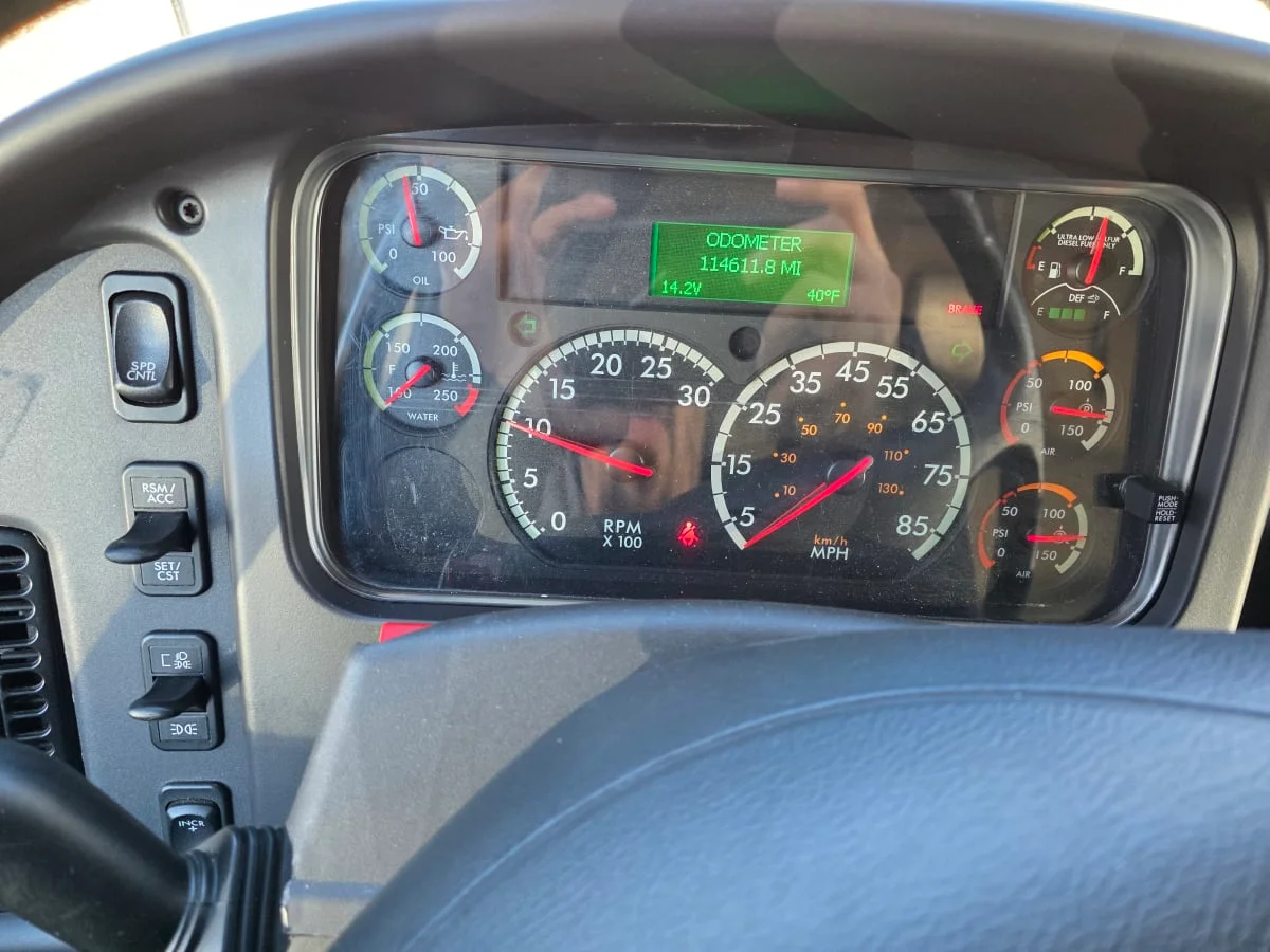 2018 Freightliner M2 106 - image 16