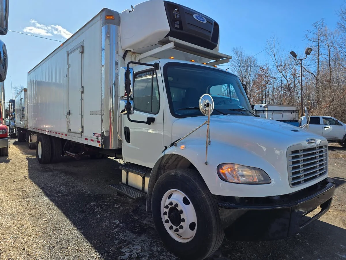 2018 Freightliner M2 106 - image 3