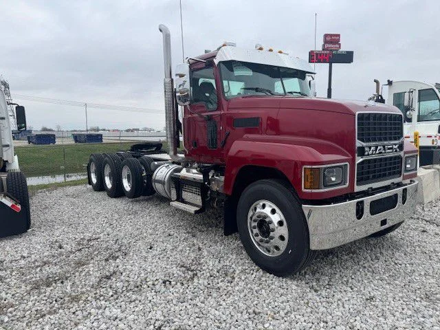 2026 Mack Pinnacle in London, OH — photo 2