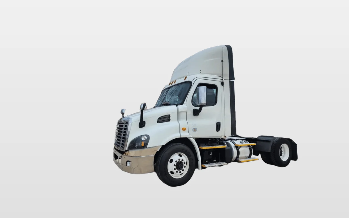 2018 Freightliner Cascadia - image 1
