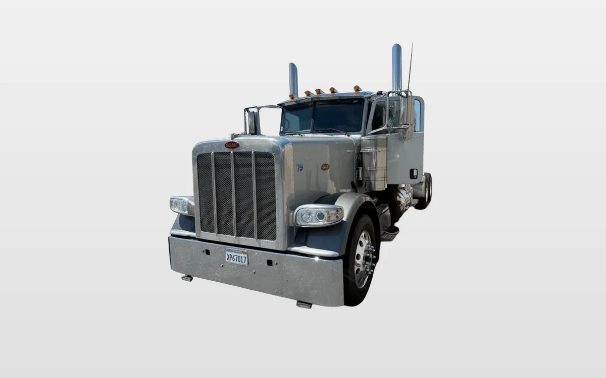 2020 Peterbilt 389 - image 1