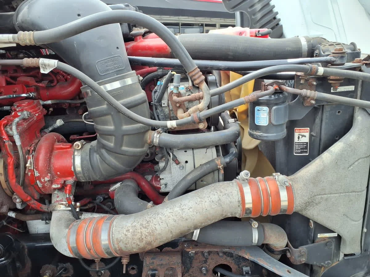 2017 Freightliner Cascadia - image 9