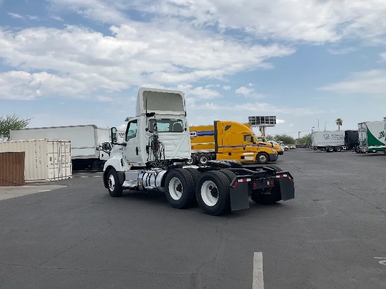 2019 International LT in Phoenix, AZ — photo 5