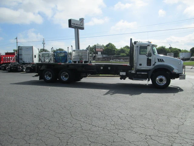 2022 Mack Granite in Macon, GA — photo 4