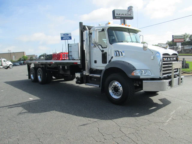 2022 Mack Granite in Macon, GA — photo 3