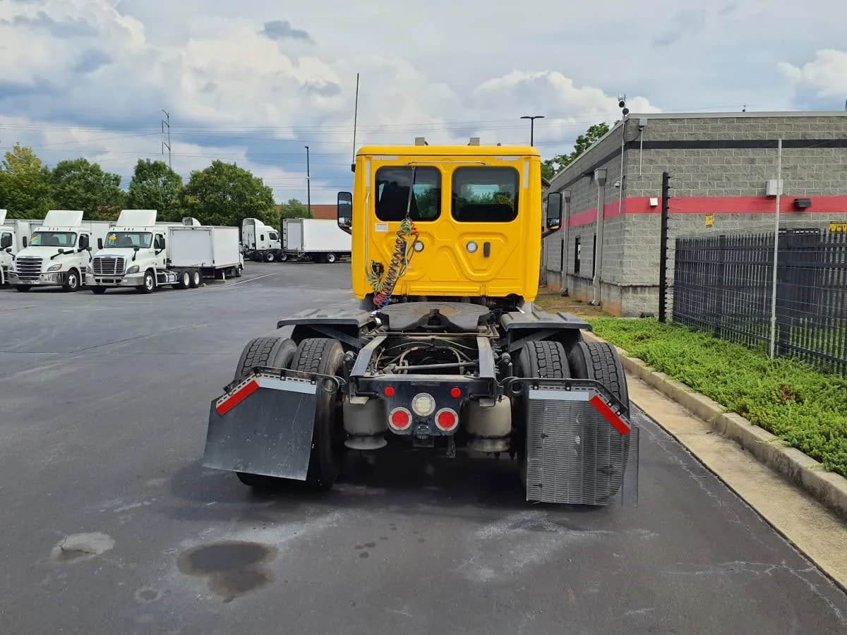 2020 Freightliner Cascadia in Atlanta, GA — photo 5