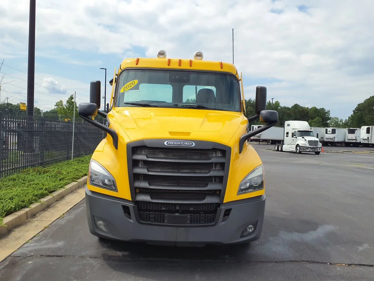 2020 Freightliner Cascadia in Atlanta, GA — photo 2