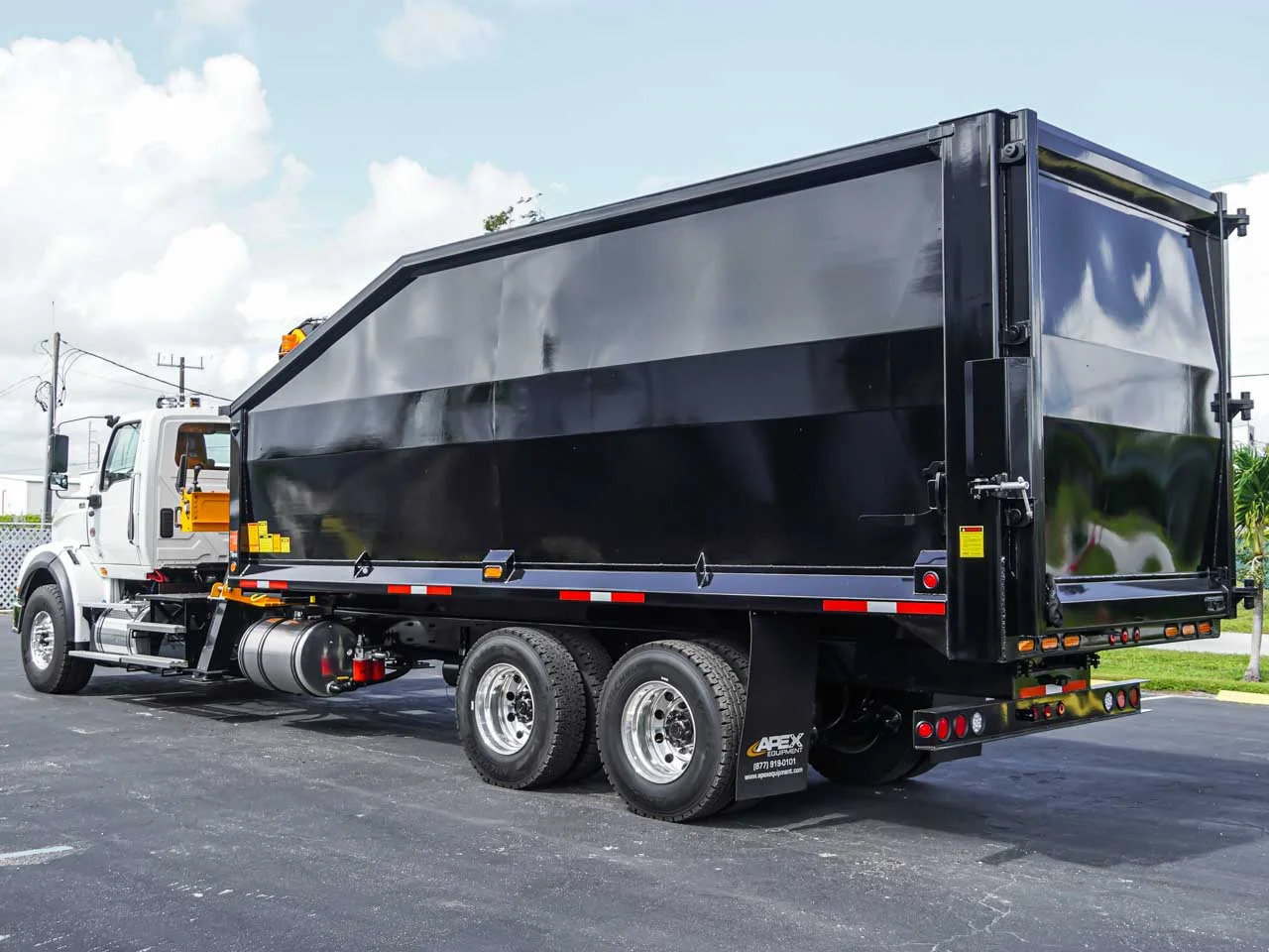 2026 International HX - image 5