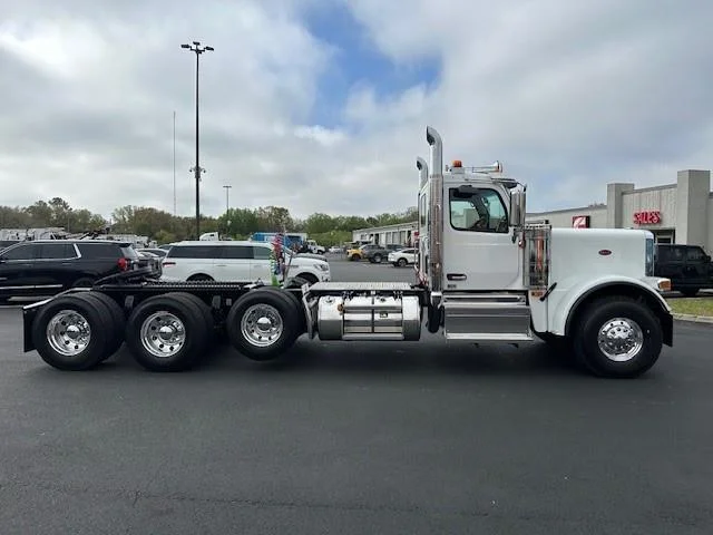 2027 Peterbilt 589 - image 7
