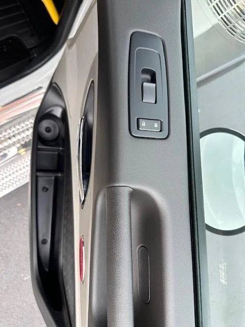 2027 Peterbilt 589 - image 21