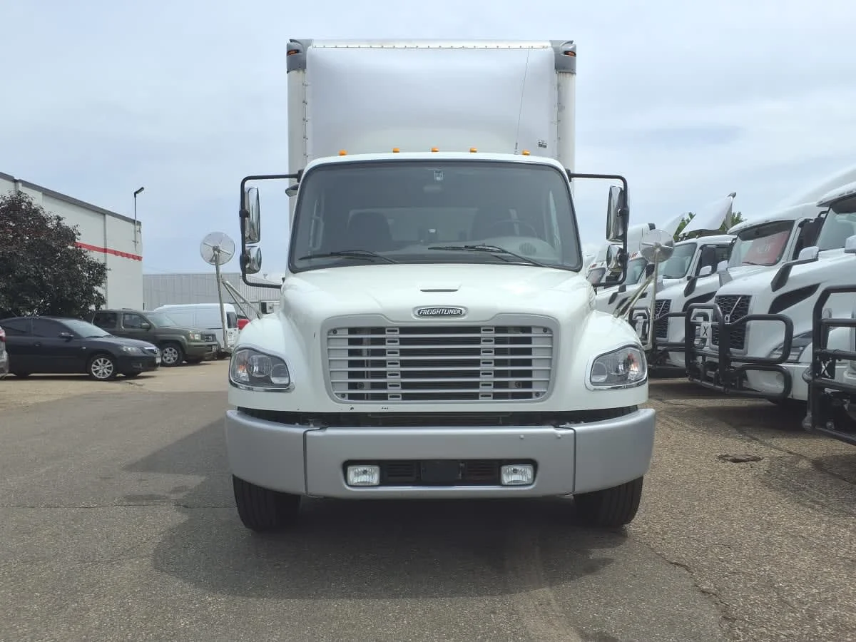 2020 Freightliner M2 106 - image 2