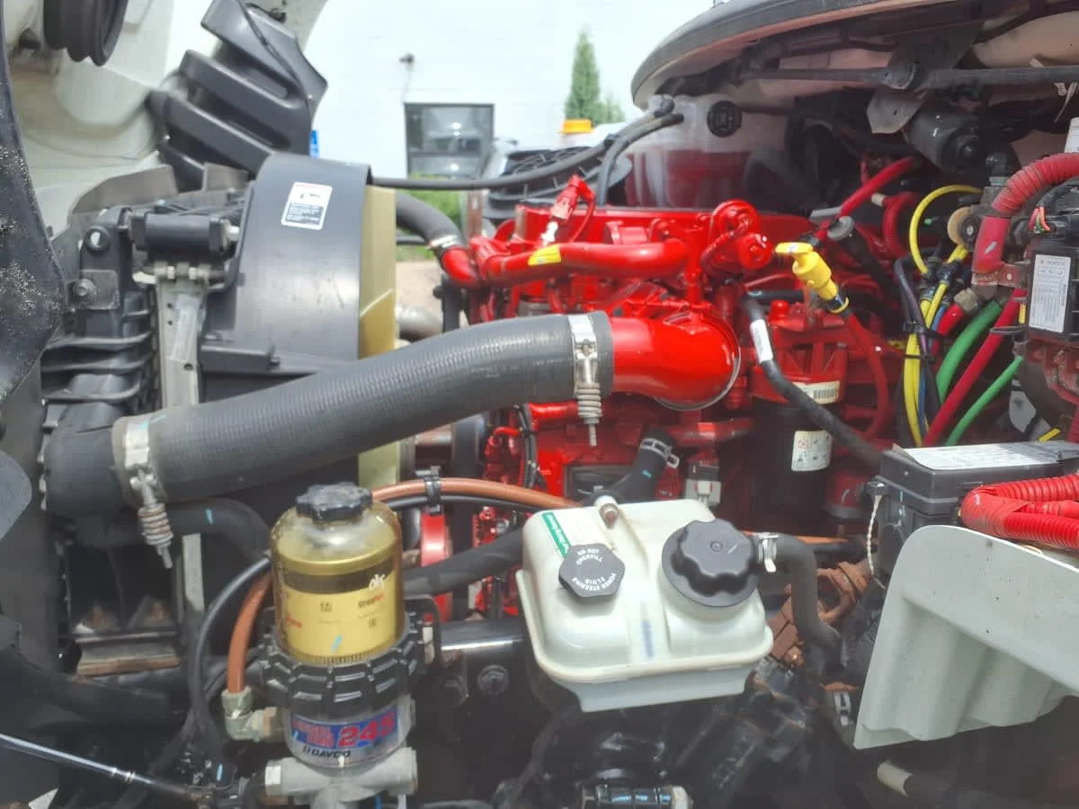 2020 Freightliner M2 106 - image 9