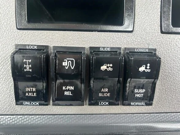 2022 FREIGHTLINER Cascadia 126 - image 23