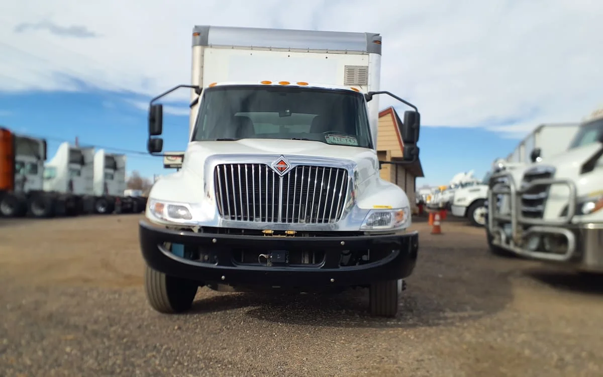 2021 International MV - image 2