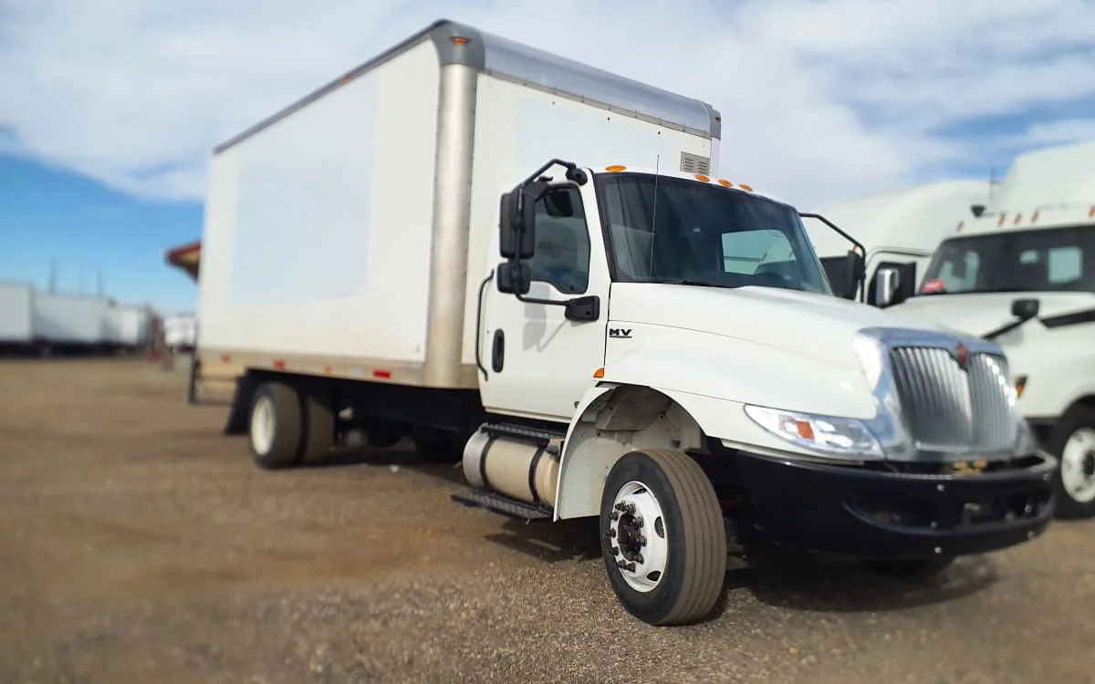 2021 International MV - image 3