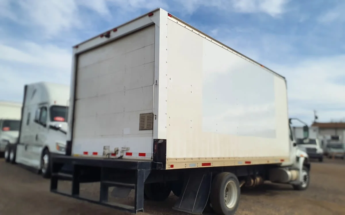 2021 International MV - image 4