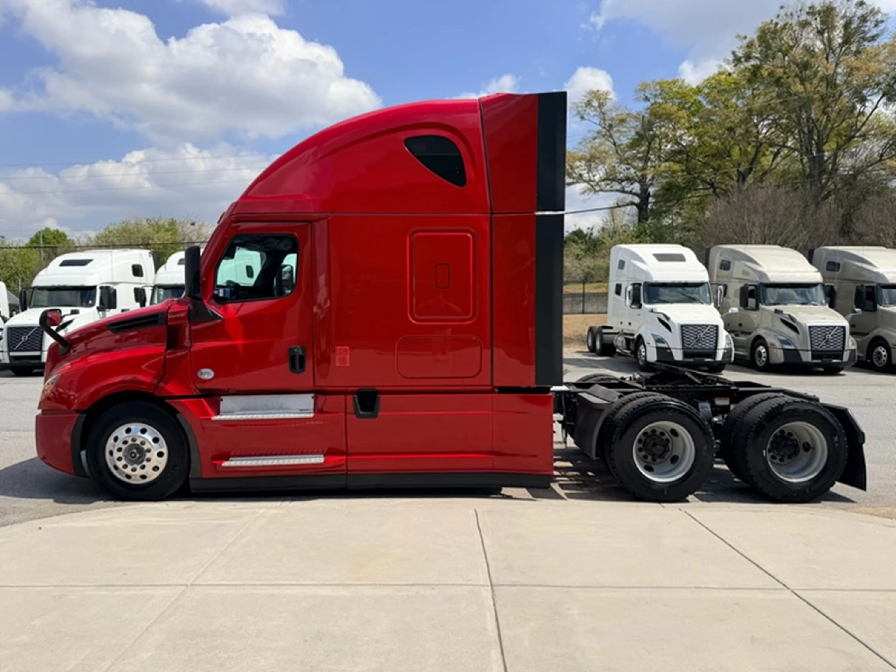 2023 Freightliner Cascadia - image 6