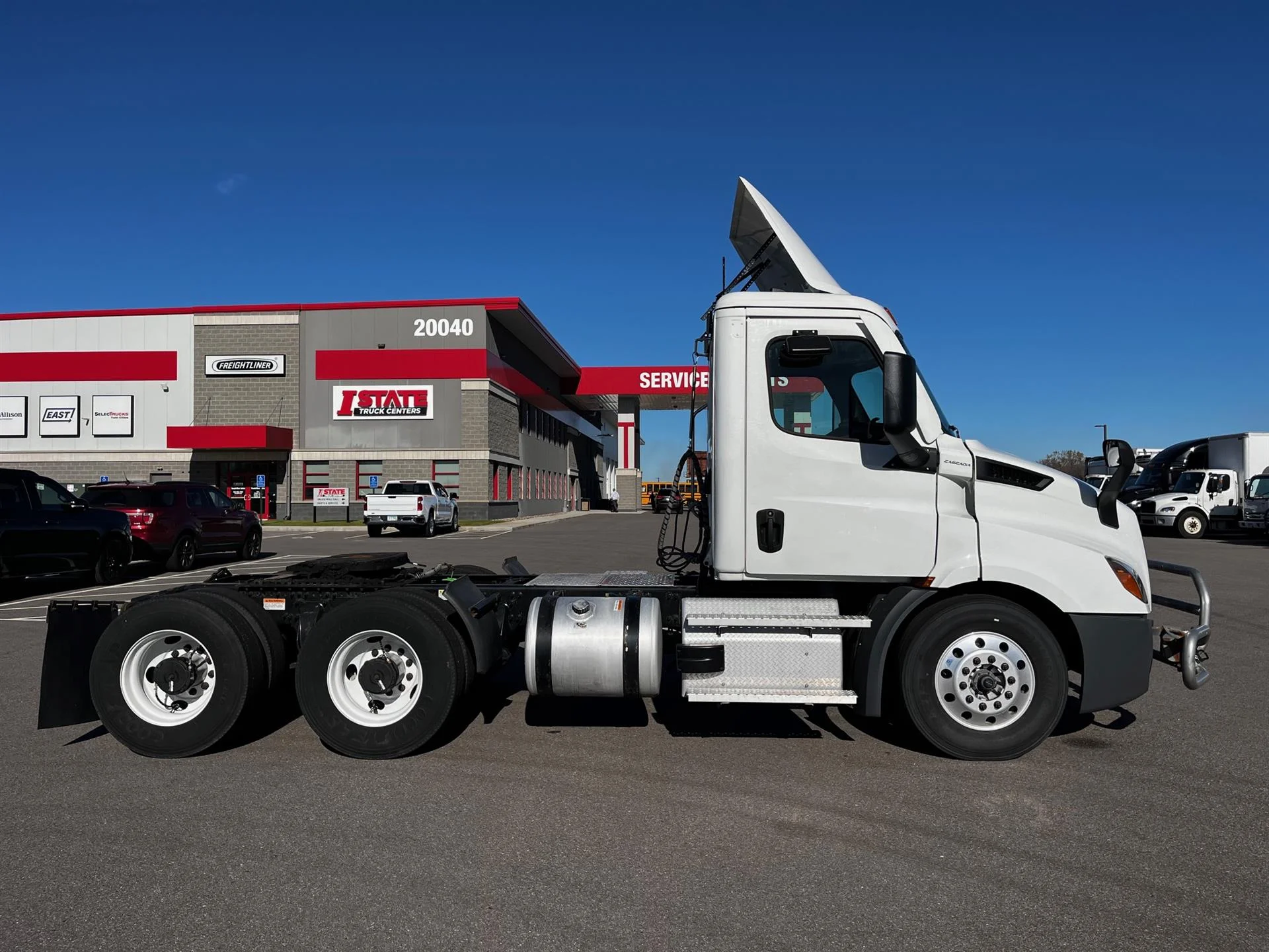 2023 Freightliner in Twin Cities, MN — photo 4