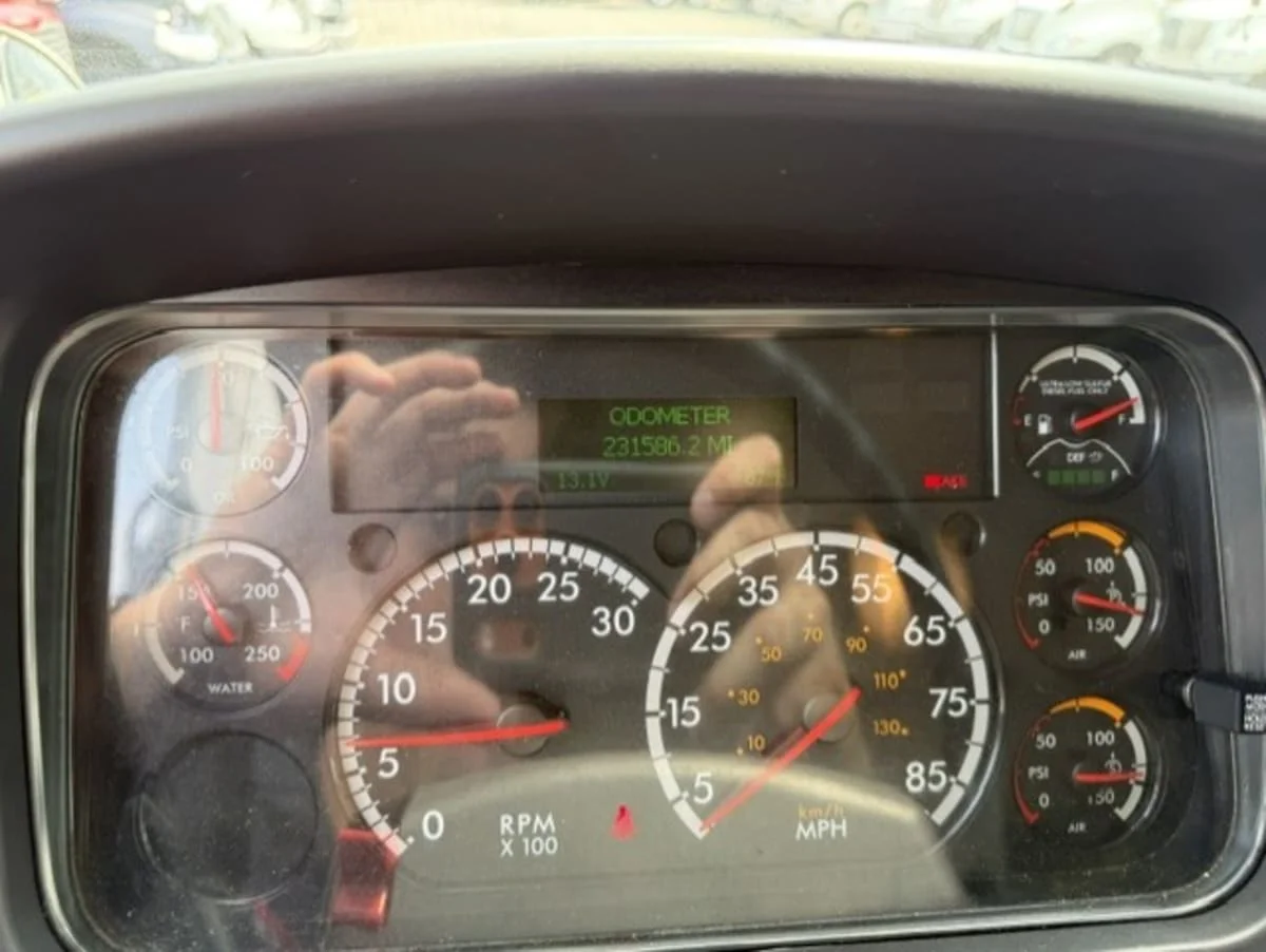 2020 Freightliner M2 106 in Farmingdale, NY — photo 16