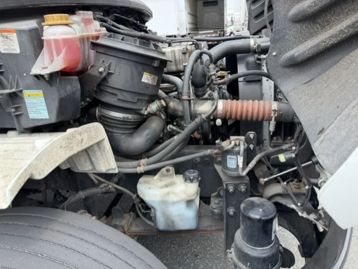 2020 Freightliner M2 106 in Farmingdale, NY — photo 12