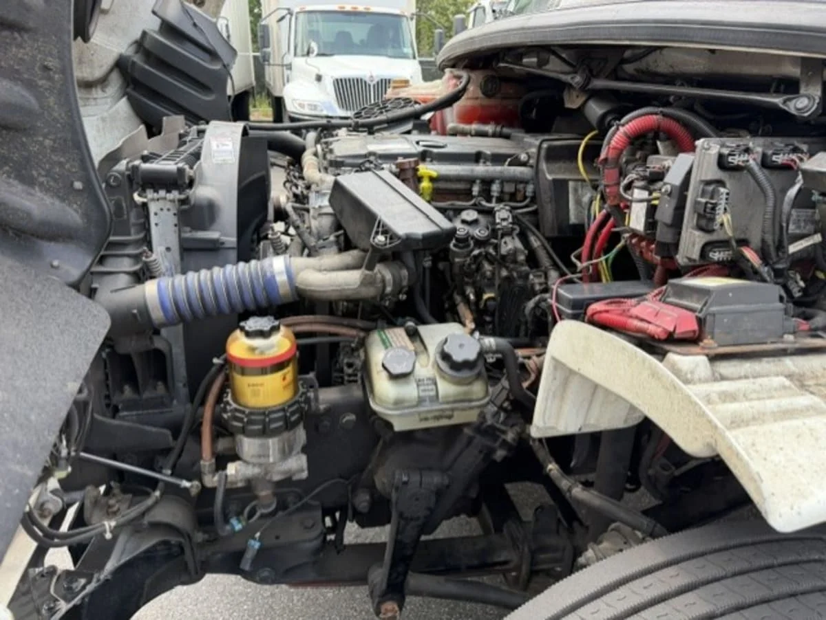 2020 Freightliner M2 106 in Farmingdale, NY — photo 10