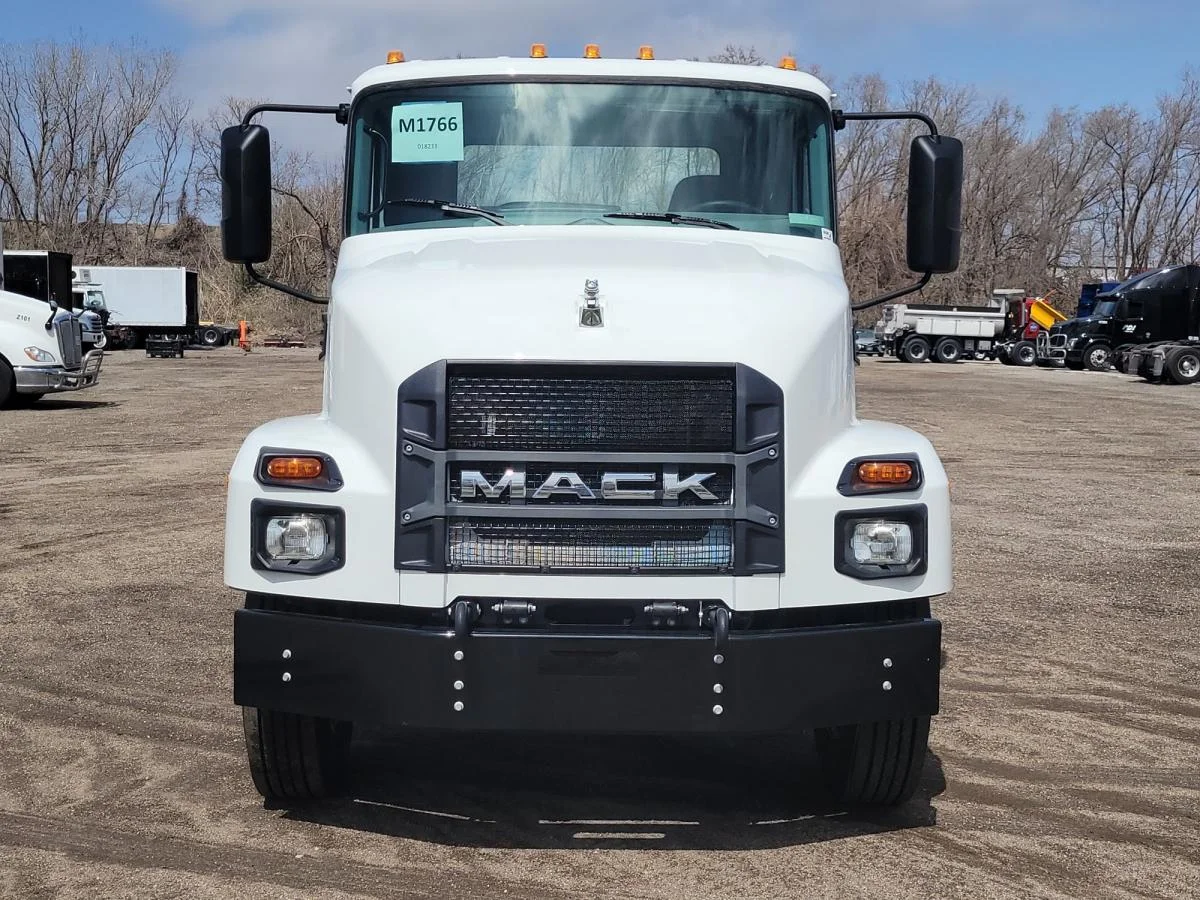 2025 Mack in Cedar Rapids, IA — photo 8