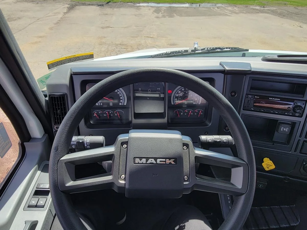 2025 Mack in Cedar Rapids, IA — photo 10