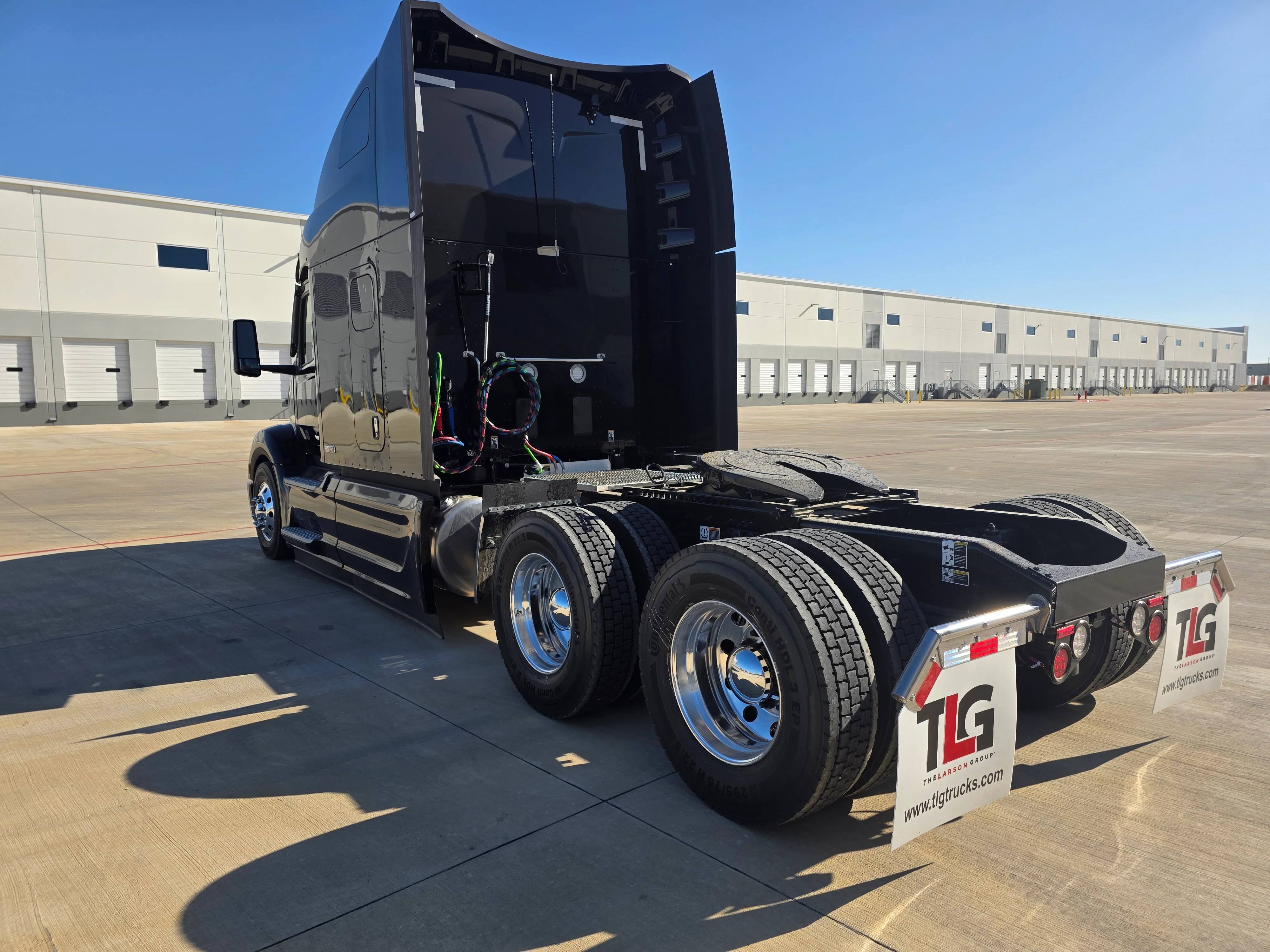 2027 Peterbilt 579 in Raleigh, NC — photo 3