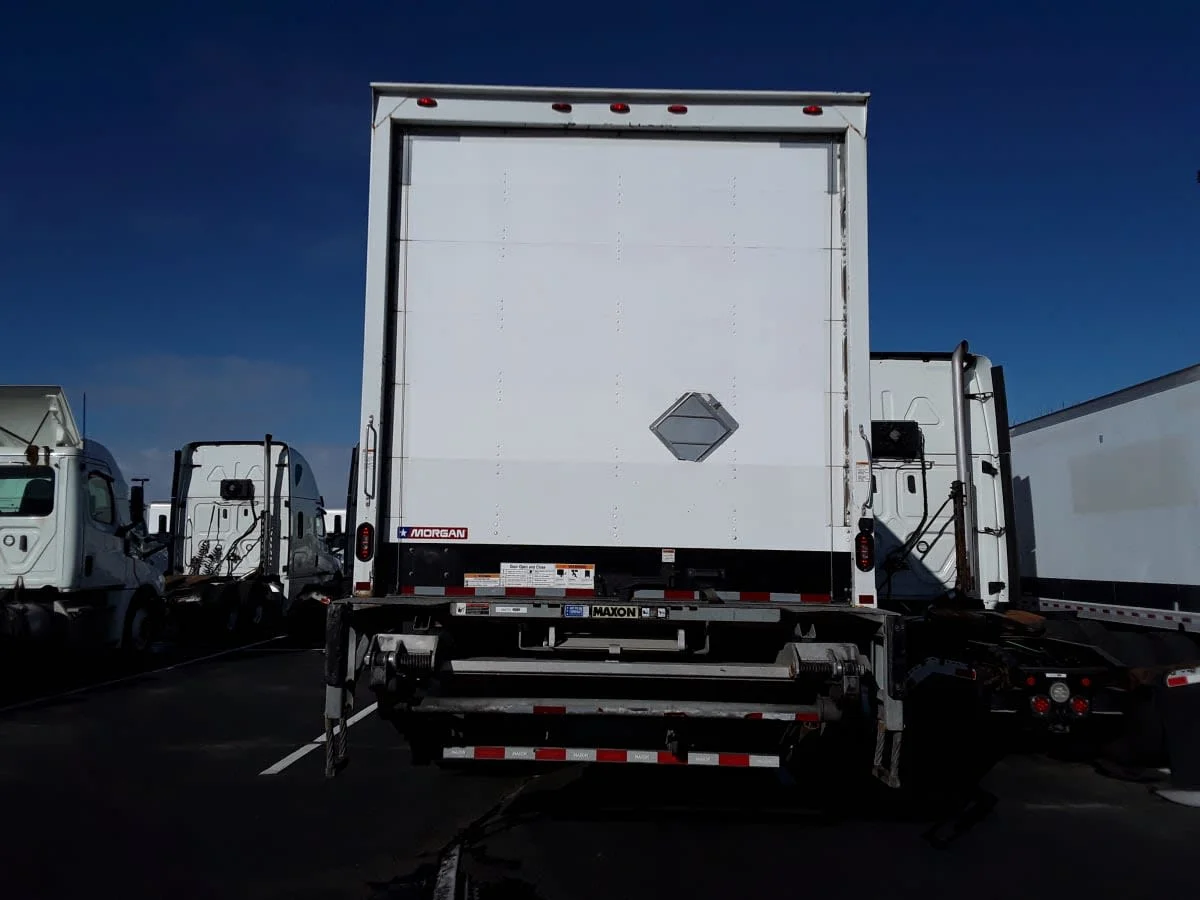 2018 Freightliner M2 106 in Altoona, IA — photo 5