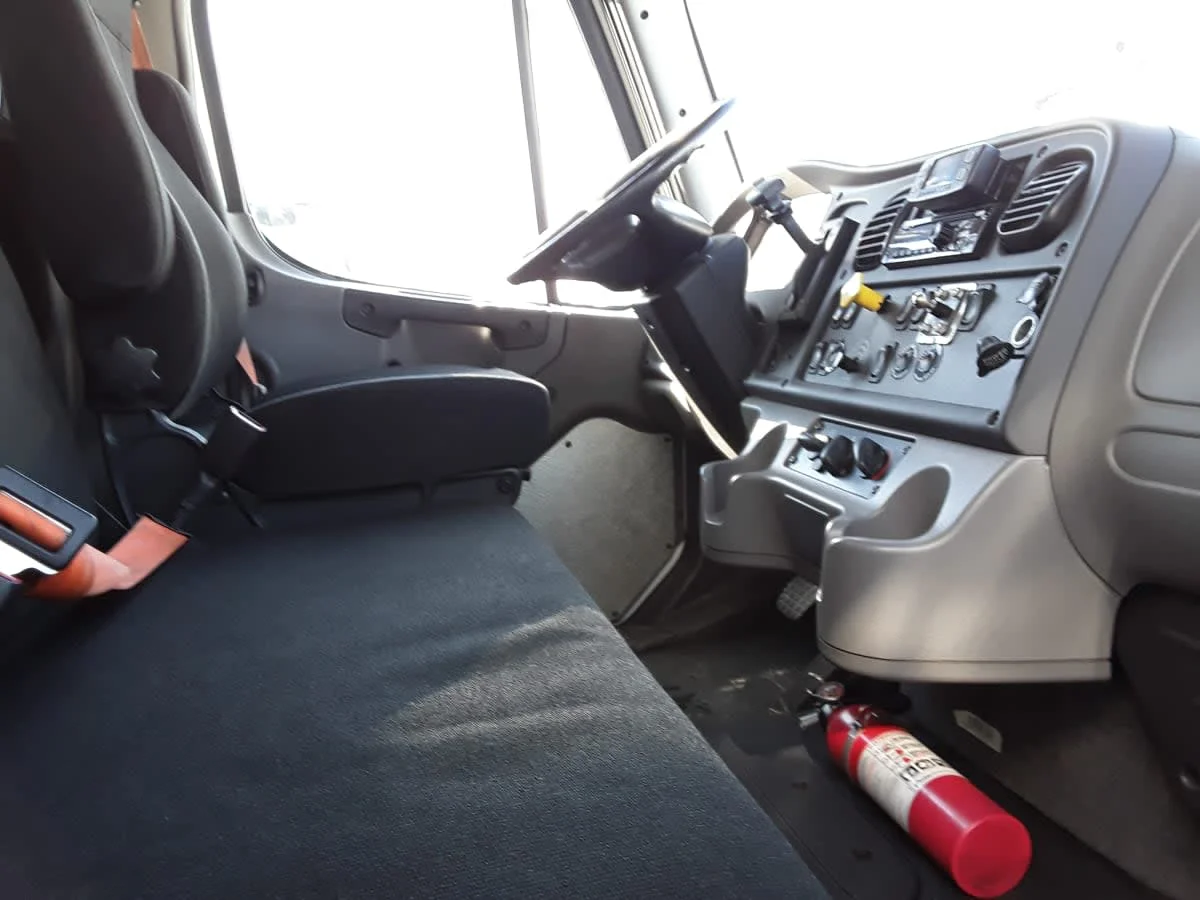 2018 Freightliner M2 106 in Altoona, IA — photo 12