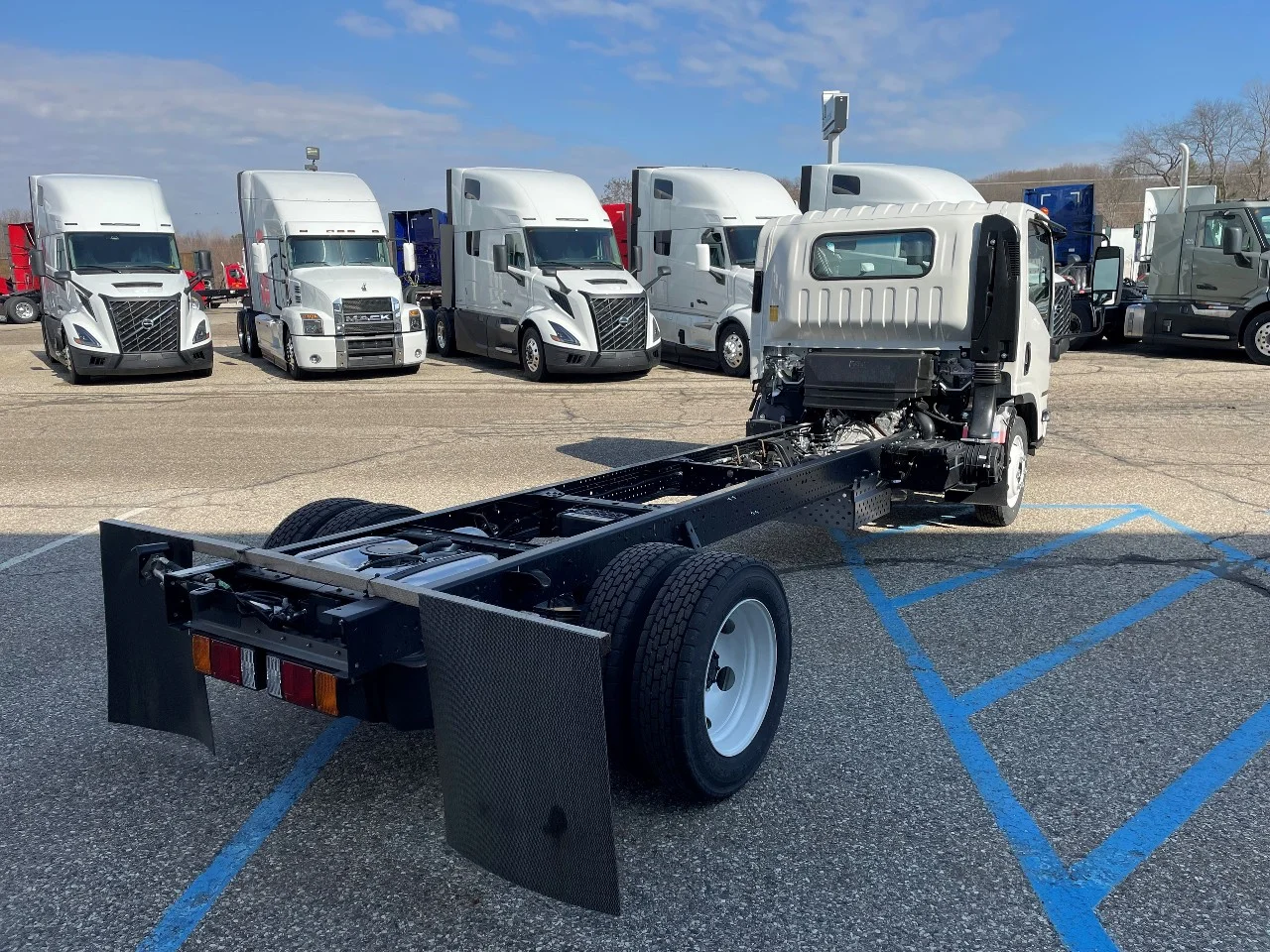 2026 Isuzu in Byron Center, MI — photo 3